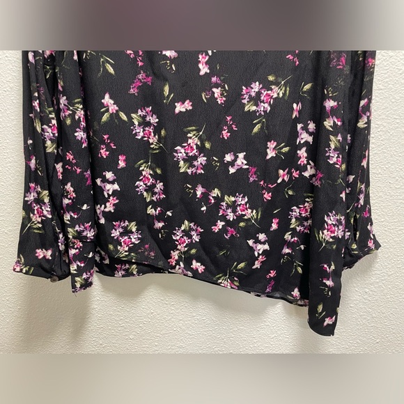 J. Jill Floral Long Sleeve Blouse Button Keyhole Back/Sleeves Lightweight Medium - Picture 7 of 8